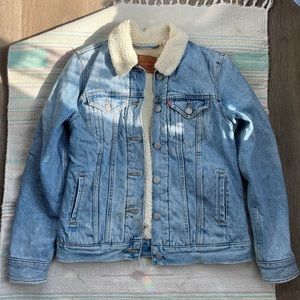 Sherpa Levi jacket